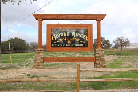 New construction Single-Family house 128 Hondo Ridge, La Vernia, TX 78121 - photo 7 7