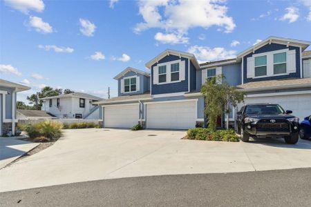 New construction Townhouse house 414 Finn Way, Dunedin, FL 34698 - photo 1 1