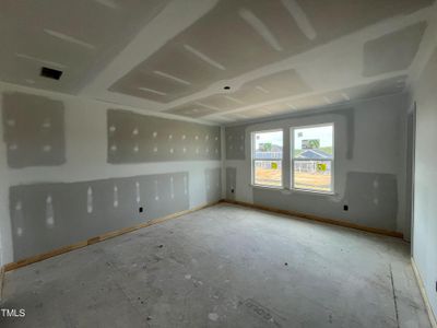 New construction Single-Family house 305 Chestnut Oak Lane, Lillington, NC 27546 - photo 15 15