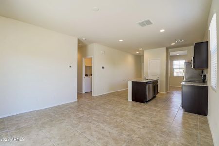 New construction Single-Family house 41054 W Sunland Drive, Maricopa, AZ 85138 Gull- photo 6 6