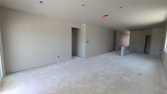 New construction Single-Family house 921 Palo Brea Loop, Hutto, TX 78634 Eleanor Homeplan- photo 6 6