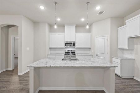 New construction Single-Family house 636 Mooney Drive, Saginaw, TX 76179 - photo 4 4