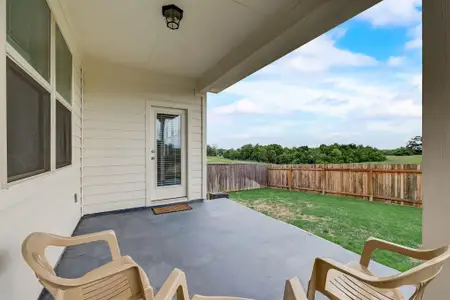 New construction Single-Family house 517 Elm Green St, Hutto, TX 78634 - photo 34 34