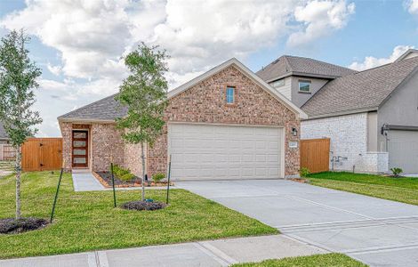 New construction Single-Family house 12215 Carling Straight Drive, Houston, TX 77044 - photo 0 0