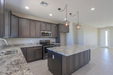 New construction Single-Family house 8517 W Torreon Drive, Arizona City, AZ 85123 - photo 5 5