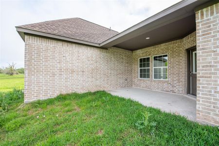 New construction Single-Family house 632 Mill Road, Angleton, TX 77515 - photo