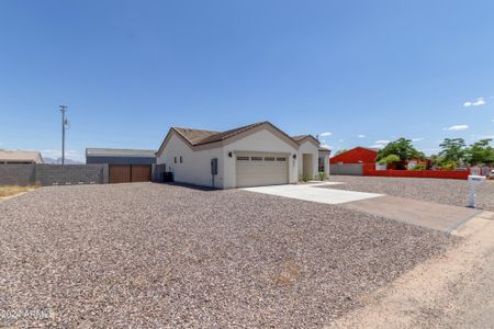 New construction Single-Family house 3625 N Hohokam Drive, Eloy, AZ 85131 - photo 2 2