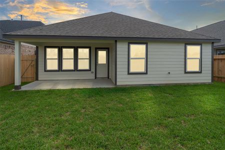New construction Single-Family house 2519 Forest Cedar Lane, Conroe, TX 77301 Plan 218- photo 8 8