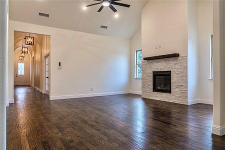 New construction Single-Family house 708 Mineral Wells Street, Terrell, TX 75160 - photo 10 10