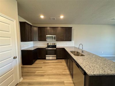 New construction Single-Family house 428 Shoreview Drive, Conroe, TX 77303 S-1443- photo 8 8