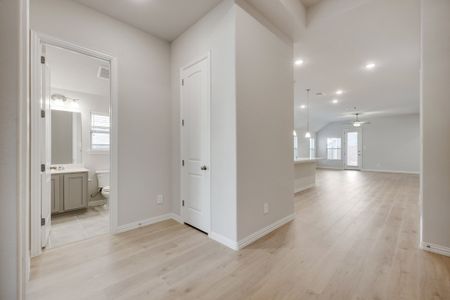 New construction Single-Family house 1101 Cole Estates Drive, Georgetown, TX 78628 - photo 13 13