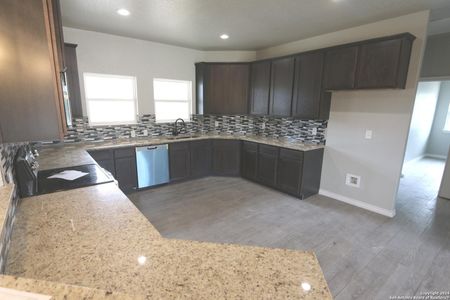 New construction Single-Family house 105 Hondo Drive, La Vernia, TX 78121 - photo 29 29