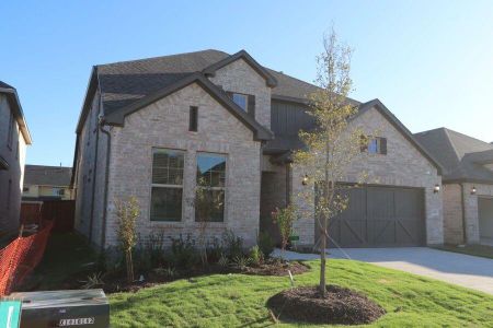 View of front of home featuring a front lawn