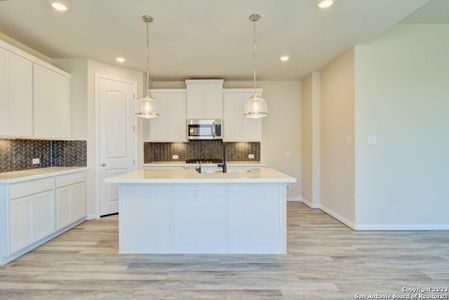 New construction Single-Family house 1588 Seekat Drive, New Braunfels, TX 78132 Enclave Series - Capri- photo 21 21