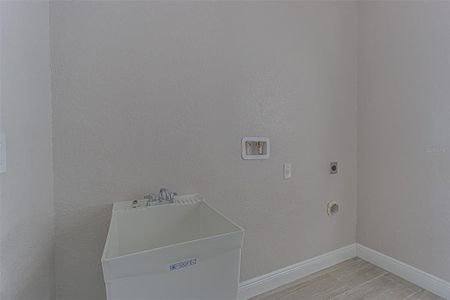 New construction Single-Family house 8712 N Tampa Street, Tampa, FL 33604 - photo 15 15