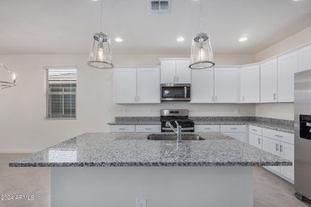 New construction Single-Family house 20515 N Candlelight Road, Maricopa, AZ 85138 Mercury- photo 13 13