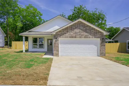 New construction Single-Family house 1210 Marshall Street, Greenville, TX 75401 - photo 0