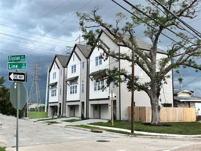 New construction Single-Family house 1802 Line Street, Houston, TX 77091 - photo 0