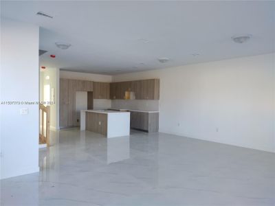 New construction Single-Family house 22430 Southwest 124th Court, Tamiami, FL 33170 - photo 7 7