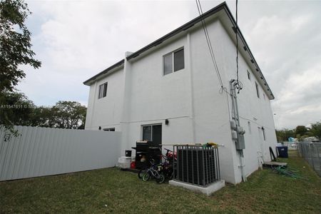 New construction Duplex house 2540 Nw 139Th St, Opa Locka, FL 33054 - photo 5 5