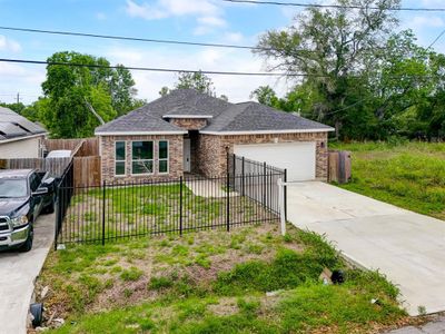 New construction Single-Family house 4605 Larkspur Street, Houston, TX 77051 - photo 30 30