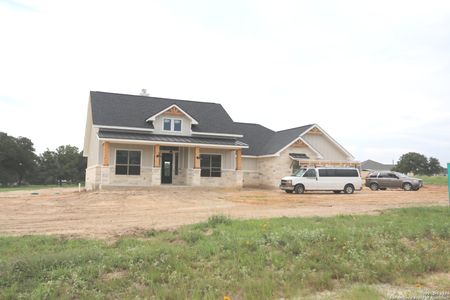 New construction Single-Family house 113 Hondo Ridge, La Vernia, TX 78121 - photo 1 1