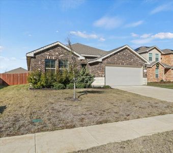New construction Single-Family house 719 Wolf Creed Drive, Cleburne, TX 76033 - photo 1 1