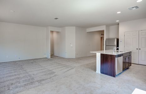 New construction Single-Family house 43717 Cypress Lane, Maricopa, AZ 85138 - photo 13 13