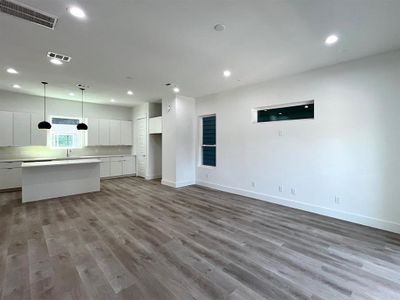 New construction Single-Family house 504 Schweikhardt Street, Unit B, Houston, TX 77020 - photo 10 10