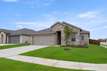 New construction Single-Family house 1915 Chippewa Drive, Cleburne, TX 76036 Lincoln- photo 2 2