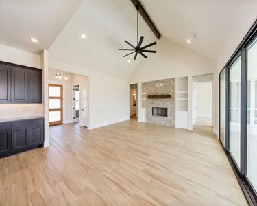 Vintage Oaks by Doug Parr Custom Homes in Weatherford - photo 17 17