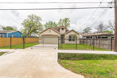 New construction Single-Family house 7322 Touchstone Street, Houston, TX 77028 - photo 1 1