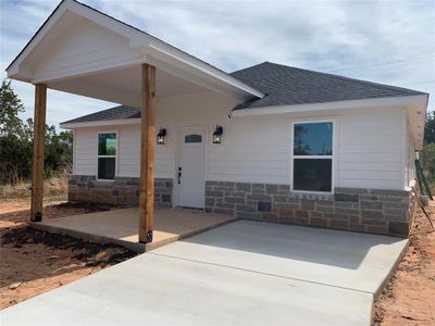 New construction Single-Family house 3619 Hidden Oak Drive, Granbury, TX 76048 - photo 2 2