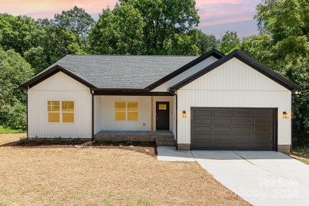 New construction Single-Family house 619 Berkshire Drive, Statesville, NC 28677 - photo 0