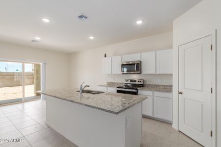 New construction Single-Family house 11024 N 165Th Avenue, Surprise, AZ 85388 - photo 15 15