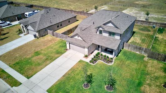 New construction Single-Family house 7319 Hillside Avenue, Mont Belvieu, TX 77523 - photo 2 2