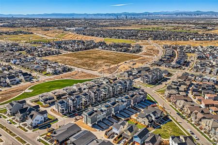 Cadence Townhomes at Central Park by Brookfield Residential in Denver - photo