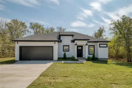 New construction Single-Family house 121 Diamond Head Dr, Bastrop, TX 78602 - photo 0