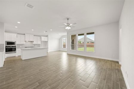 New construction Single-Family house 1070 Fleetwood Drive, Justin, TX 76247 Cromwell- photo 27 27