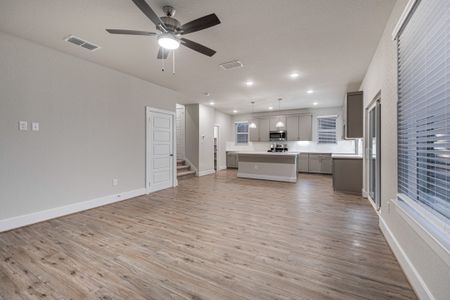 New construction Single-Family house 9335 Stillwater Pass, San Antonio, TX 78254 - photo 6 6