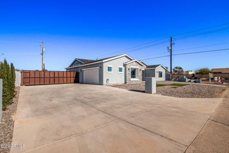 New construction Single-Family house 13102 W Tuckey Lane, Glendale, AZ 85307 - photo 5 5