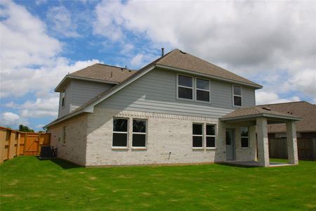 New construction Single-Family house 140 Water Grass Trail, Clute, TX 77531 The Sandown- photo 32 32