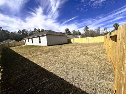 New construction Single-Family house 2014 Cedar Branch Drive, Conroe, TX 77306 - photo 15 15