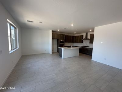 New construction Single-Family house 16861 W Fetlock Trail, Surprise, AZ 85387 - photo 6 6