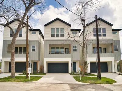 New construction Single-Family house 4850 Pinemont Street, Houston, TX 77091 - photo 0