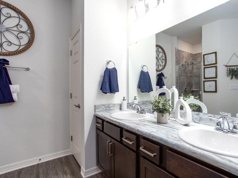 Enjoy the luxury and convenience of a private en-suite bath - Shelby model home in Davenport, FL