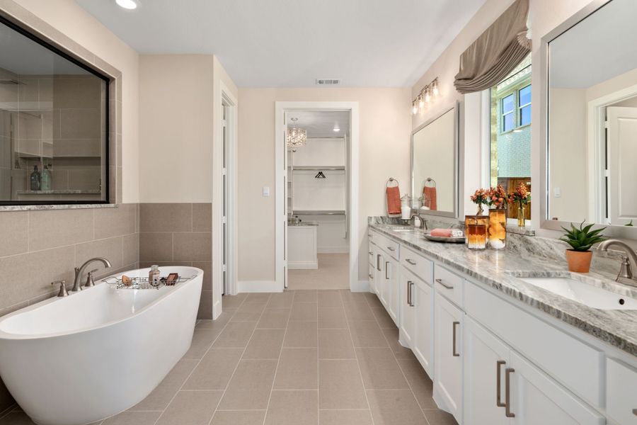 Plan 1146 Main Bathroom - Mosaic 50s Model - Photo by American Legend Homes