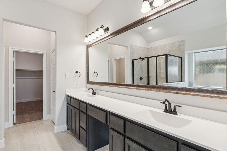 Primary Bathroom | Concept 2050 at Massey Meadows in Midlothian, TX by Landsea Homes