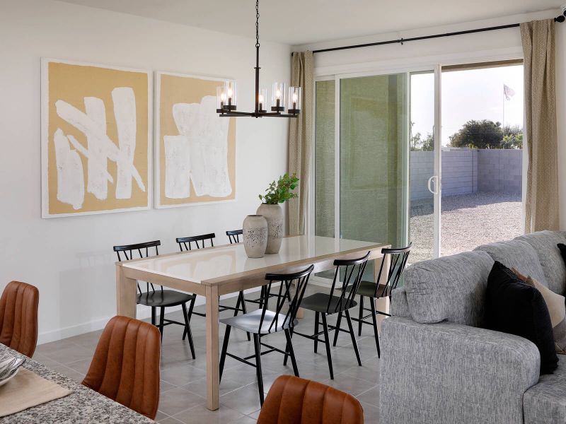 Dining room in the Leslie floorplan