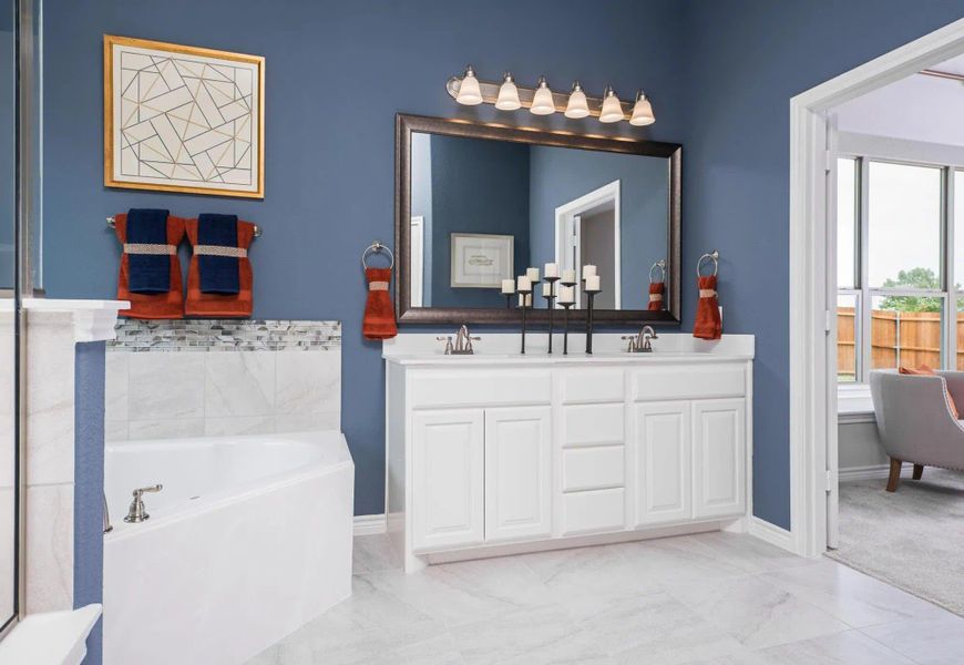 Primary Bathroom | Concept 2533 at Abe's Landing in Granbury, TX by Landsea Homes